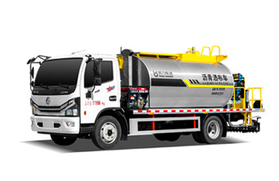 东风D7沥青洒布车